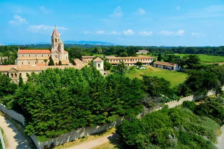 L'île Saint-Honorat, une des deux îles de Lérins