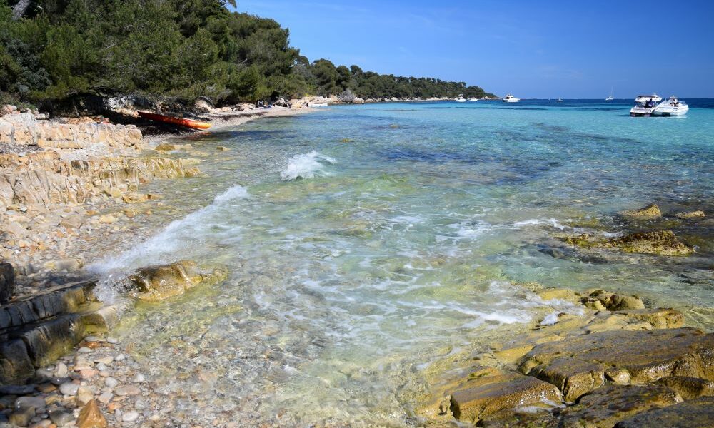 ile de lerins crique de l'aiguille